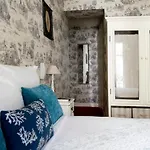 Rivoli Hotel 3*