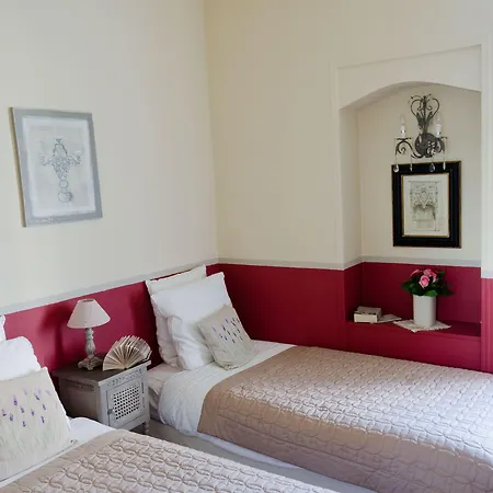 Ξενοδοχείο Rivoli 3*